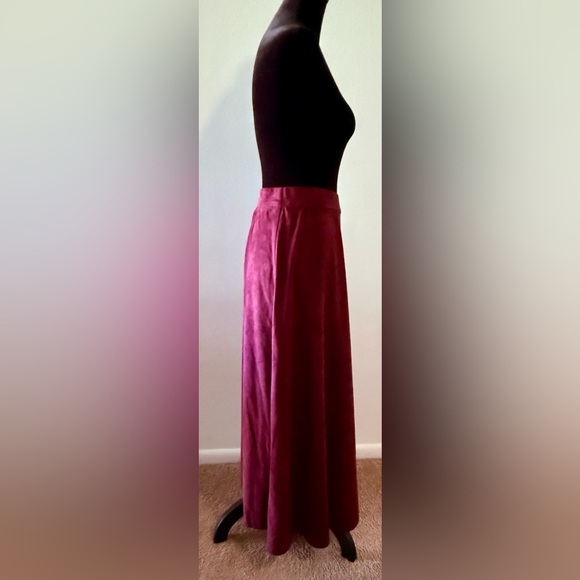 89th & Madison faux suede wine maroon deep red midi/maxi swing skirt large EUC - Picture 4 of 8